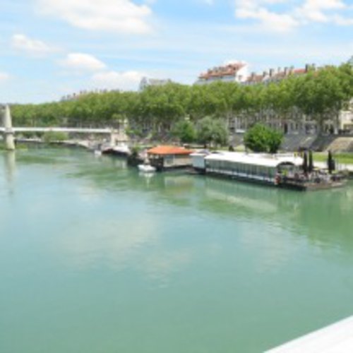 au bord de l'eau lyon
