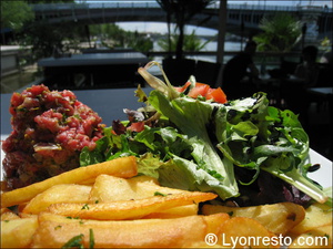 8_Peniche_Le_Quinze_-_Le_15_plat_tartare_frites.JPG8