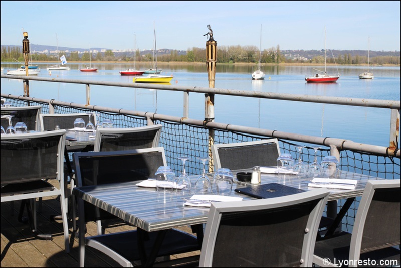 Au Bord De L Eau Restaurant Decines Charpieu Horaires Telephone Avis Lyonresto