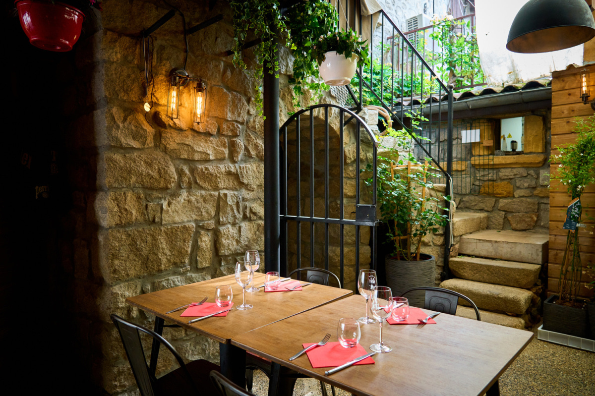 Le restaurant Aux Prisons à 69700 Montagny recommandé