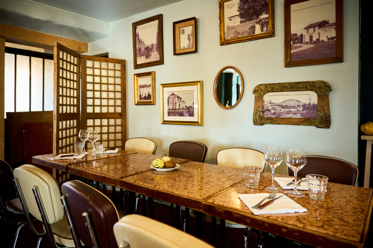 Le restaurant La haut sur la colline à 69450 Saint-Cyr-au-Mont-D'or recommandé