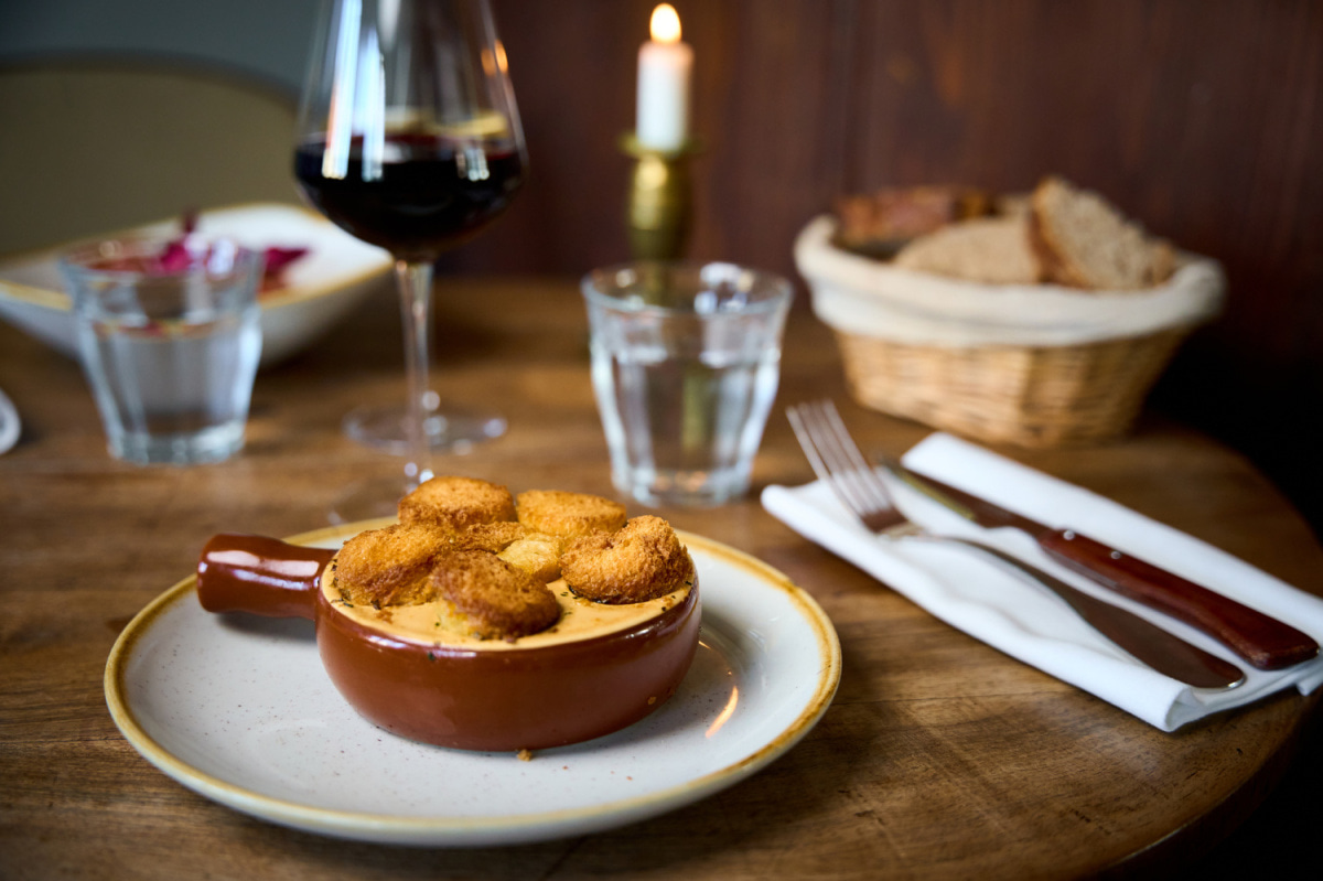 Le restaurant La haut sur la colline à 69450 Saint-Cyr-au-Mont-D'or recommandé