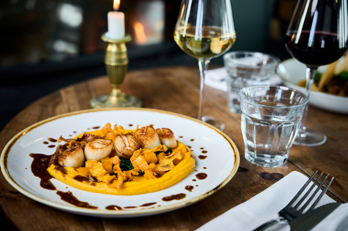 Le restaurant La haut sur la colline à 69450 Saint-Cyr-au-Mont-D'or recommandé