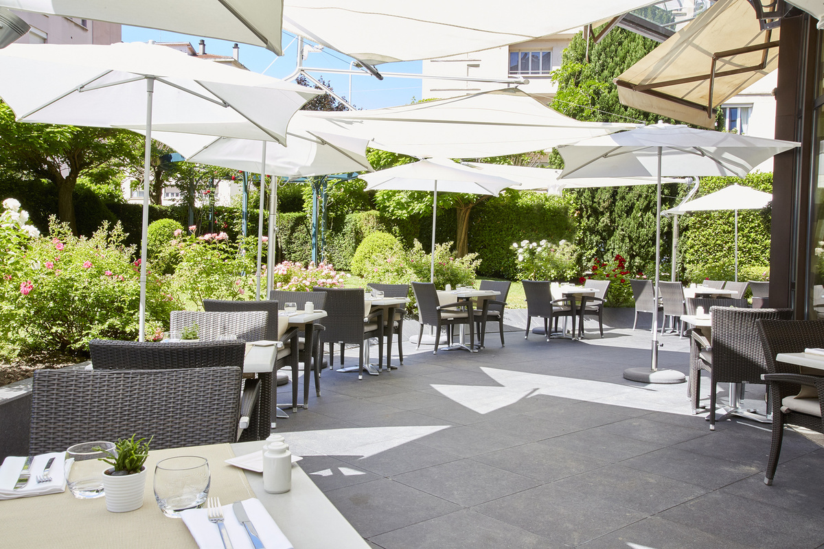 Le Lounge Warwick Reine Astrid restaurant Lyon Réserver, Horaires